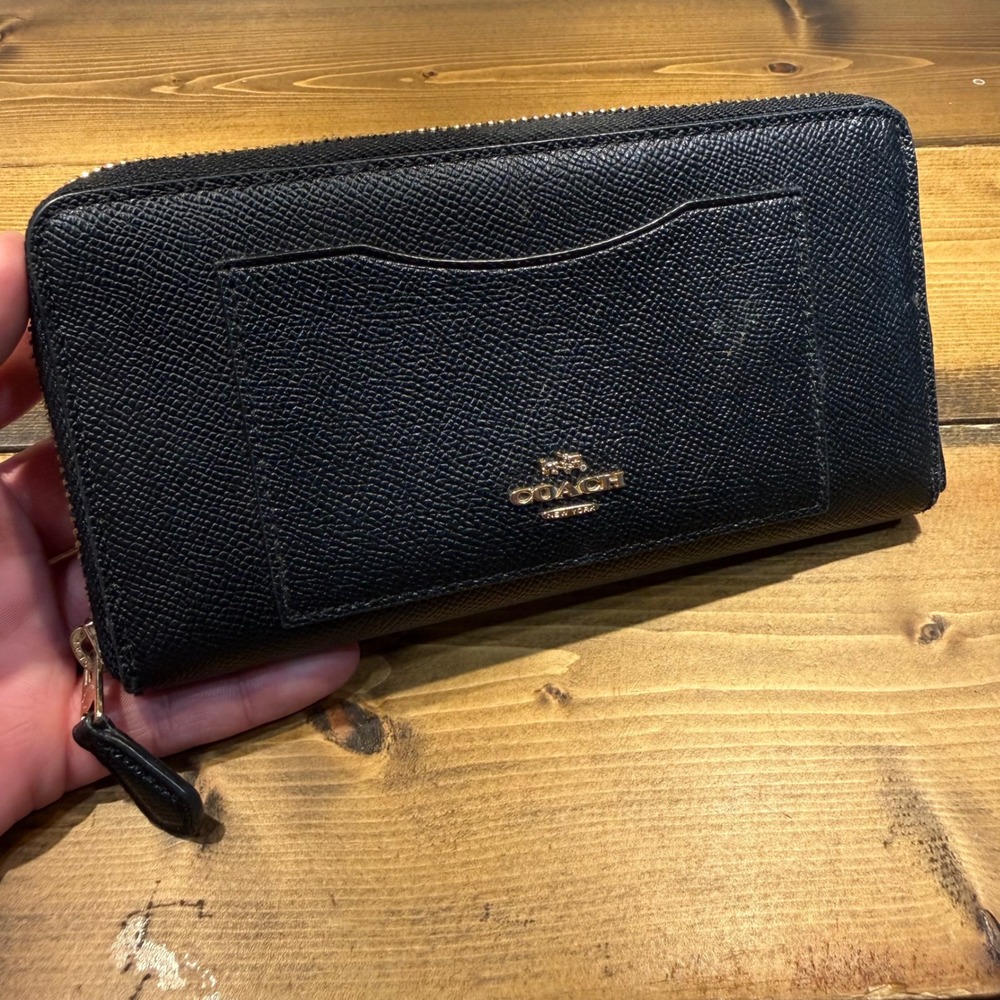 Coach F54007 Black Crossgrain Leather Zip Around Accordion Wallet
